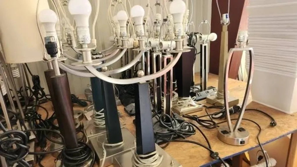 Hotel room lamps in stock